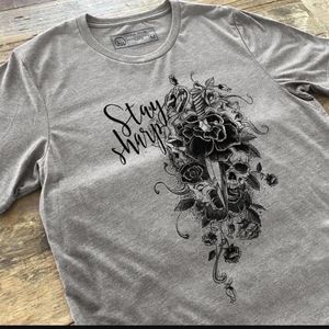 'Stay Sharp' T-Shirt XL Unisex